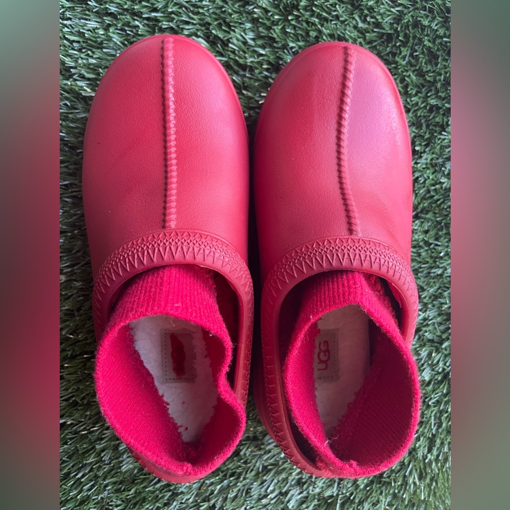UGG WOMEN'S TASMAN X RAIN
BOOT, GEYSER, red size 7